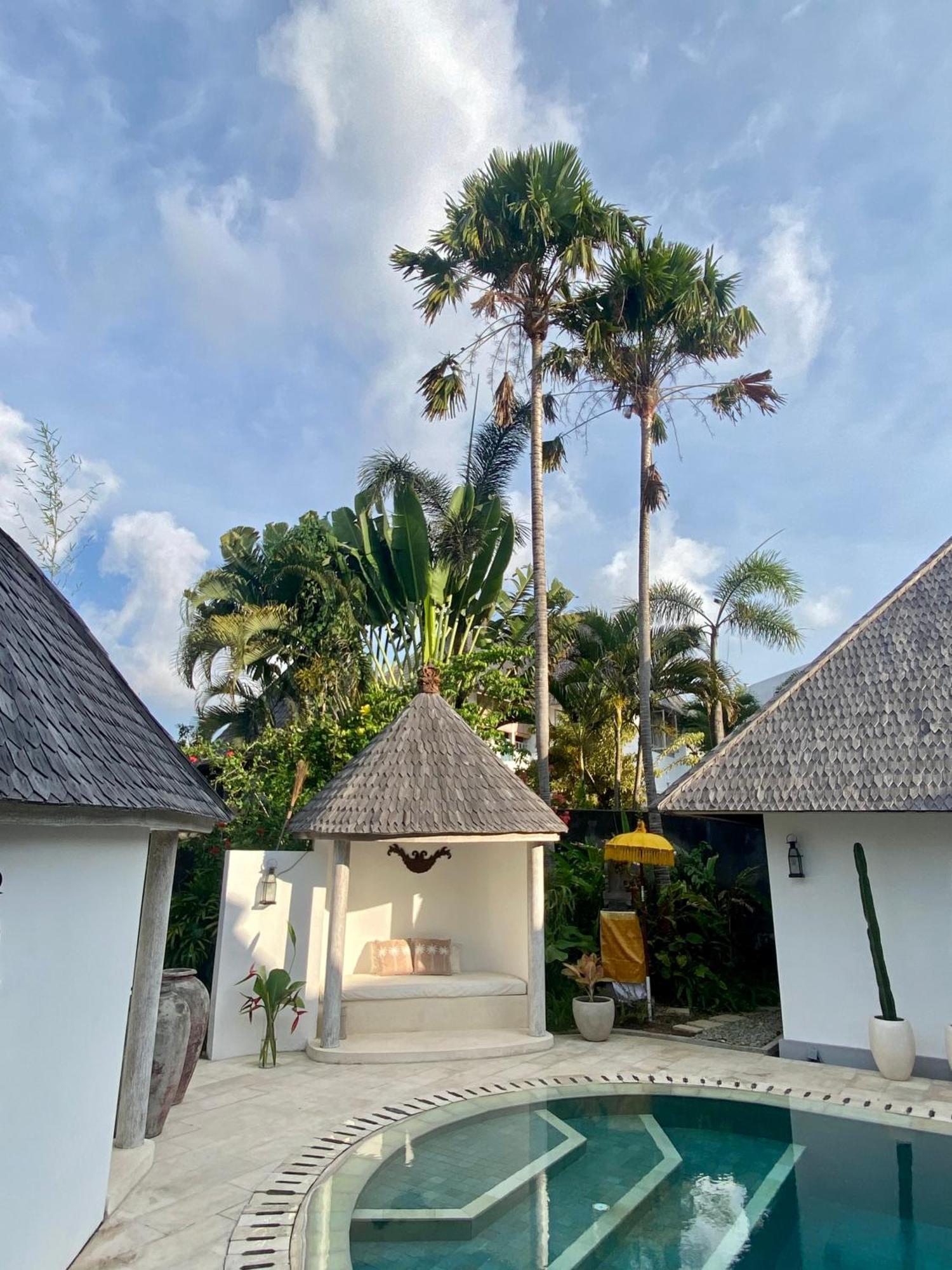 Unique 3br With Pool 5 Minute Walk To The Pererenan Canggu