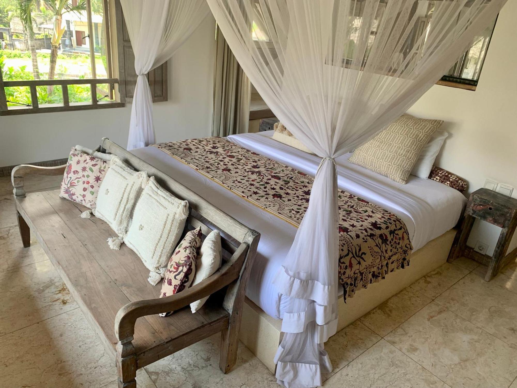 Unique 3br With Pool 5 Minute Walk To The Pererenan Villa