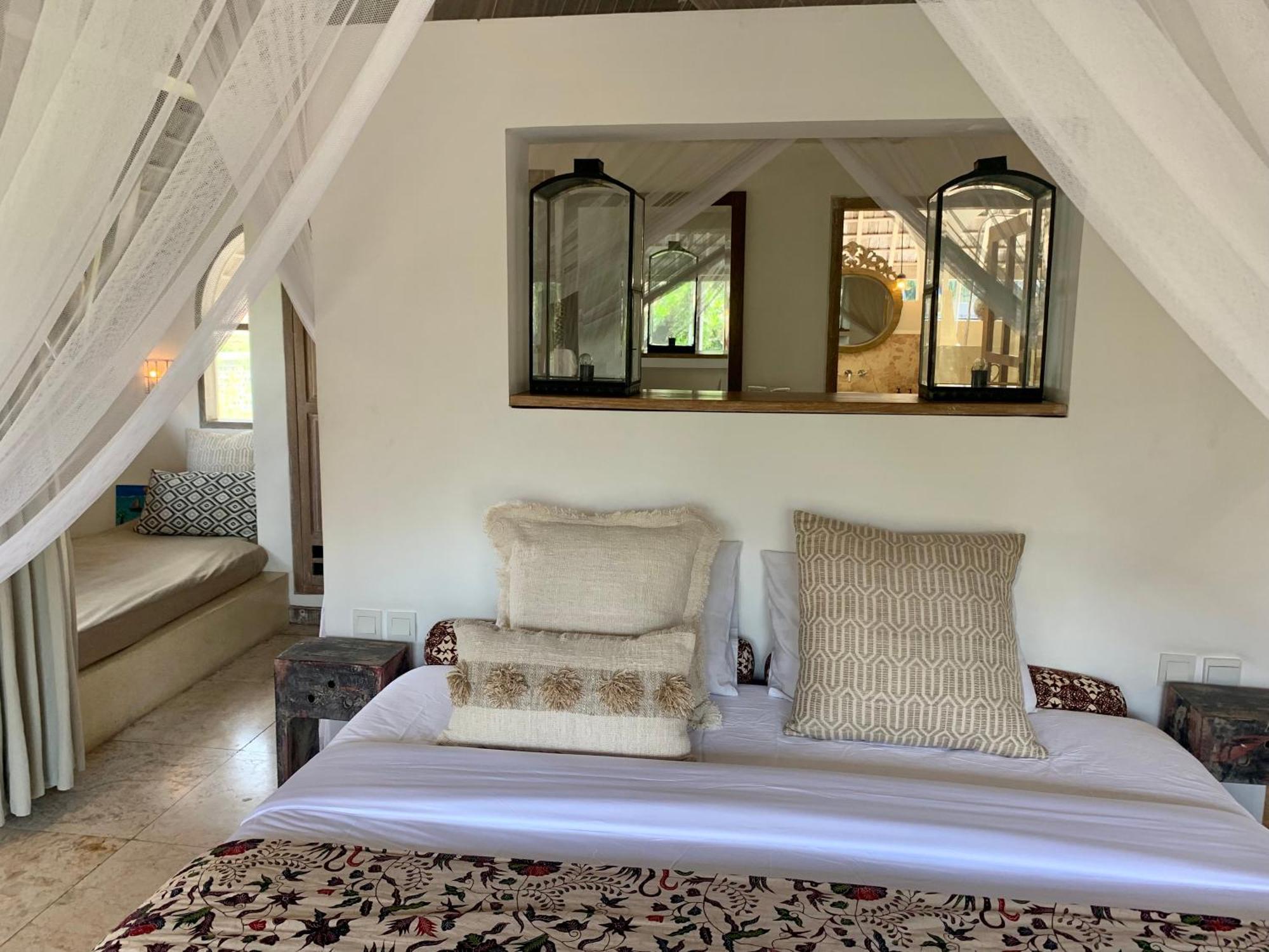 Unique 3br With Pool 5 Minute Walk To The Pererenan Canggu