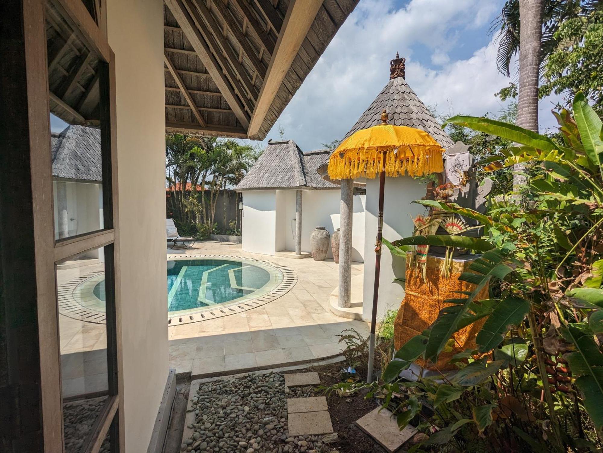 Villa Unique 3br With Pool 5 Minute Walk To The Pererenan